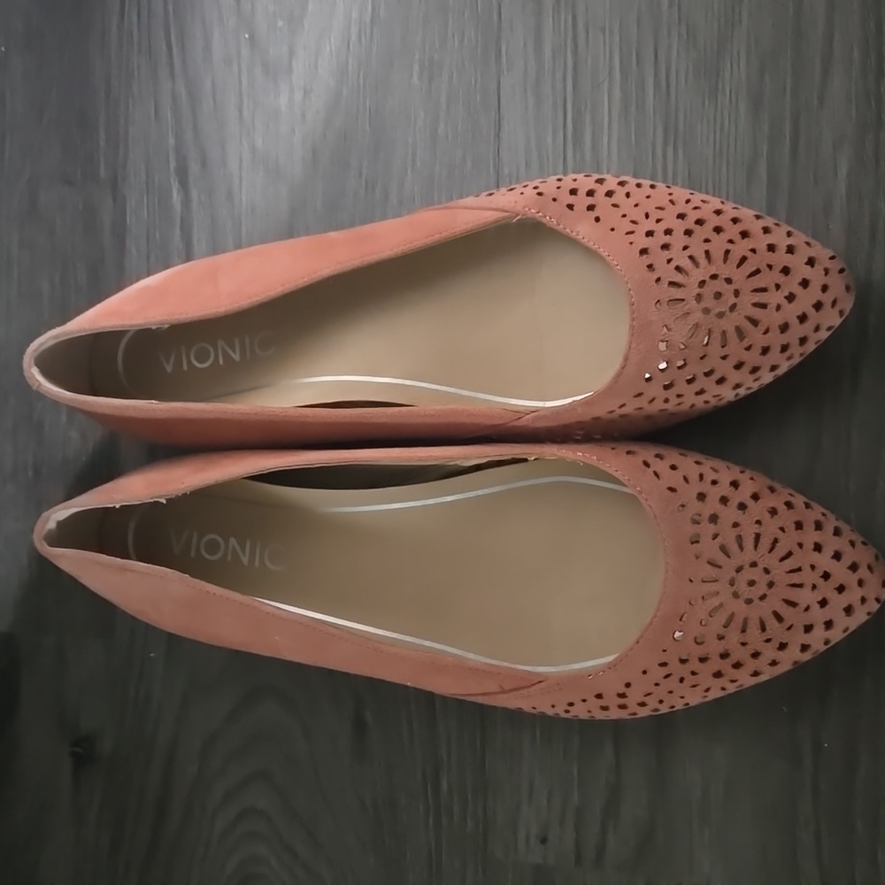 [NEW] Vionic Dusty Pink Carmela Perf Suede Flats Size 6 - Picture 3 of 9